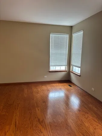 $315,000 | 124 West Park Avenue, Unit C, Sugar Grove, IL 60554