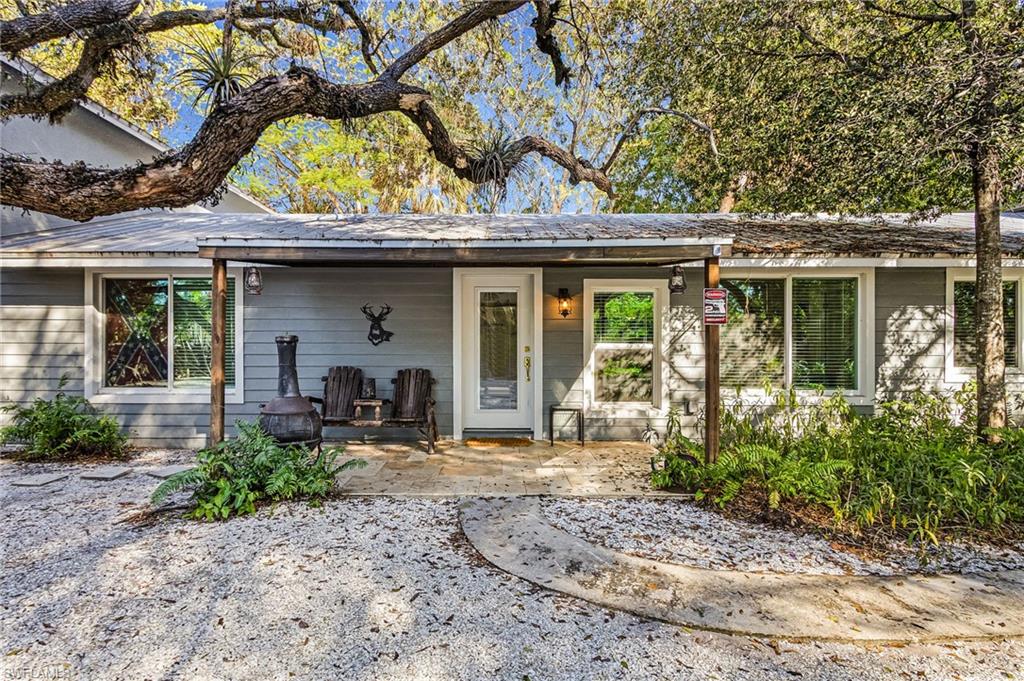 View of front facade featuring covered porch