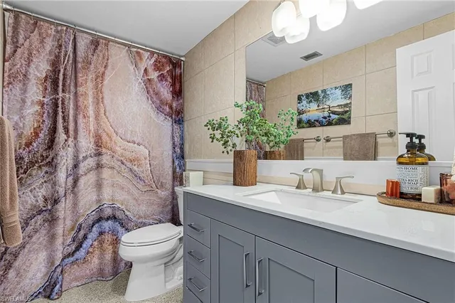 $1,200,000 | 2563 Weeks Avenue, Naples, FL 34112