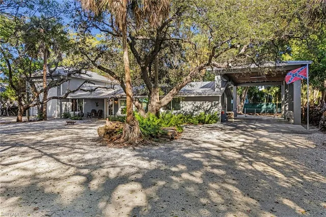 $1,200,000 | 2563 Weeks Avenue, Naples, FL 34112