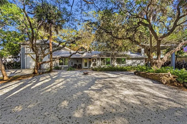 $1,200,000 | 2563 Weeks Avenue, Naples, FL 34112
