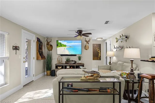 $1,200,000 | 2563 Weeks Avenue, Naples, FL 34112