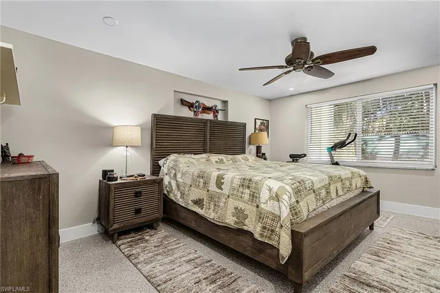 $1,200,000 | 2563 Weeks Avenue, Naples, FL 34112