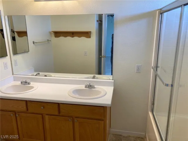 $1,725 | 752 Spotted Eagle Street, Henderson, NV 89015