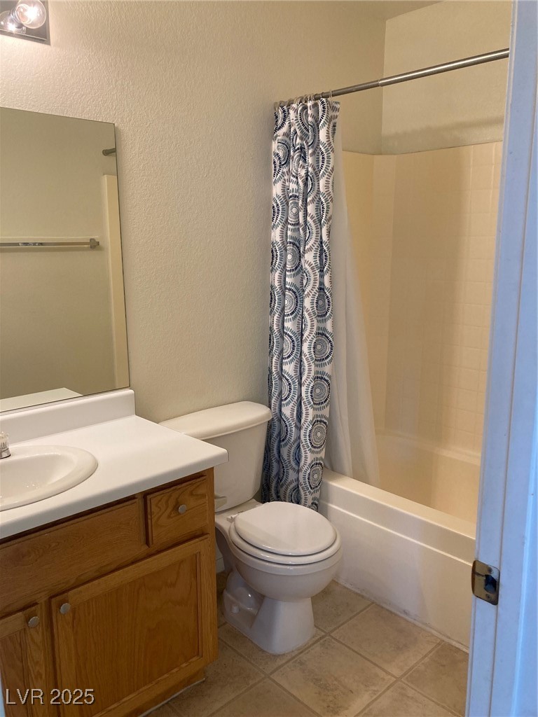 752 Spotted Eagle Street Henderson, NV 89015 - Photo 21 of 24 HALL UPSTAIRS FULL BATHROOM