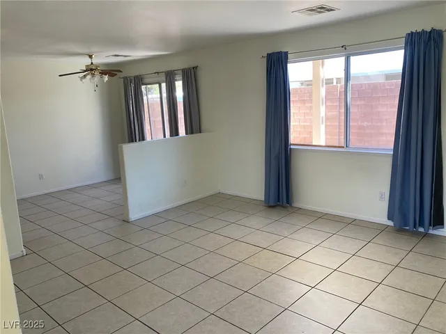 $1,725 | 752 Spotted Eagle Street, Henderson, NV 89015