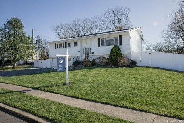 $924,000 | 51 Lauren Avenue, Dix Hills, NY 11746