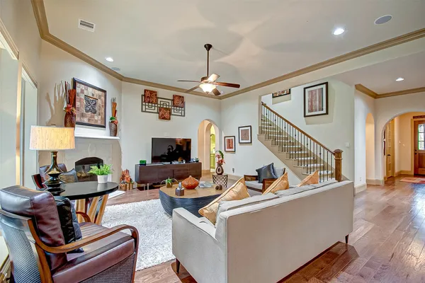 $5,550 | 7 Shearling Court, Spring, TX 77389