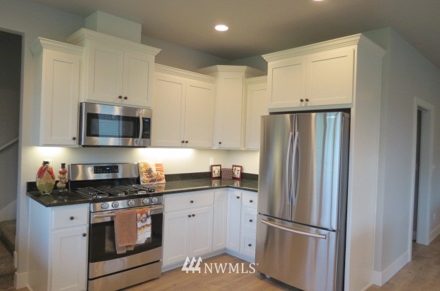 188 East Bartlett Road Lynden, WA 98264 - Photo 4 of 25 Gallery Image 4