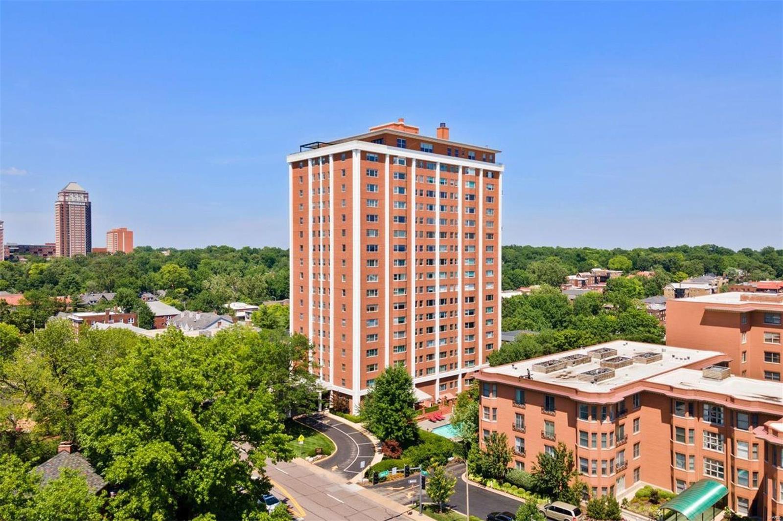 710 South Hanley Road, Unit 18C St. Louis, MO 63105 - Photo 1 of 28 Gallery Image 1