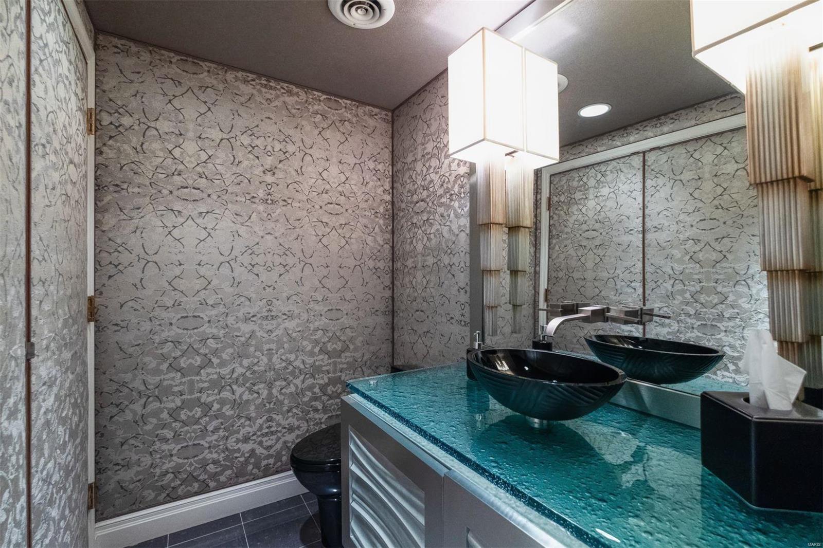 710 South Hanley Road, Unit 18C St. Louis, MO 63105 - Photo 15 of 28 Gallery Image 15
