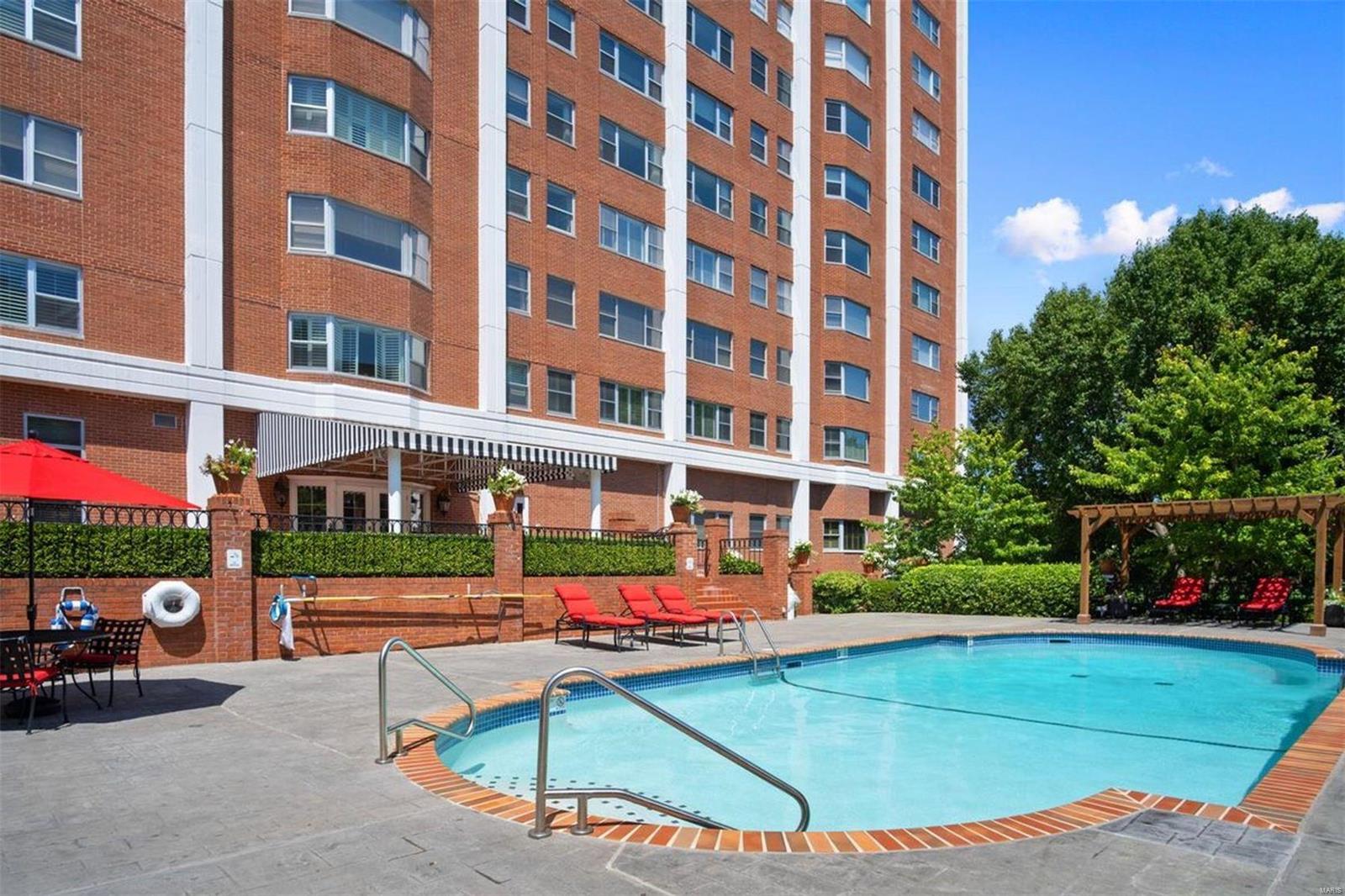 710 South Hanley Road, Unit 18C St. Louis, MO 63105 - Photo 24 of 28 Gallery Image 24