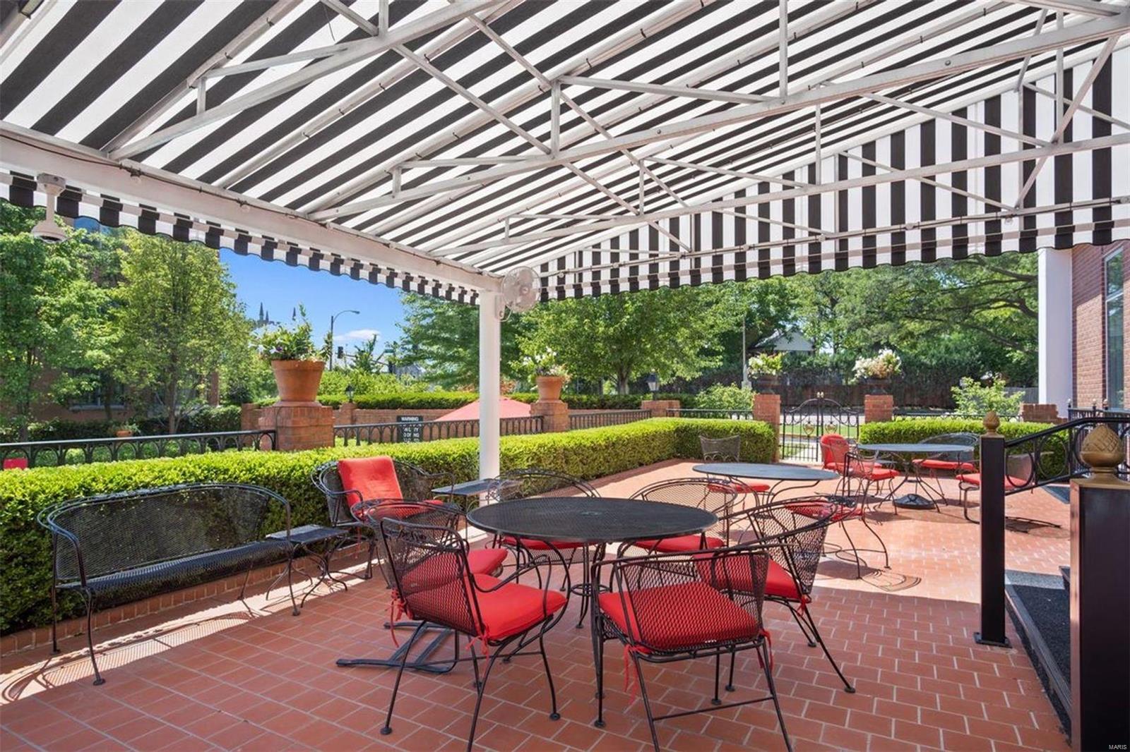 710 South Hanley Road, Unit 18C St. Louis, MO 63105 - Photo 25 of 28 Gallery Image 25