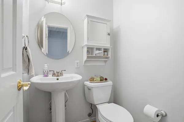 $4,295 | 10427 Brown Farm Circle, Eden Prairie, MN 55347