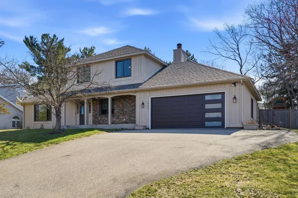 $4,295 | 10427 Brown Farm Circle, Eden Prairie, MN 55347