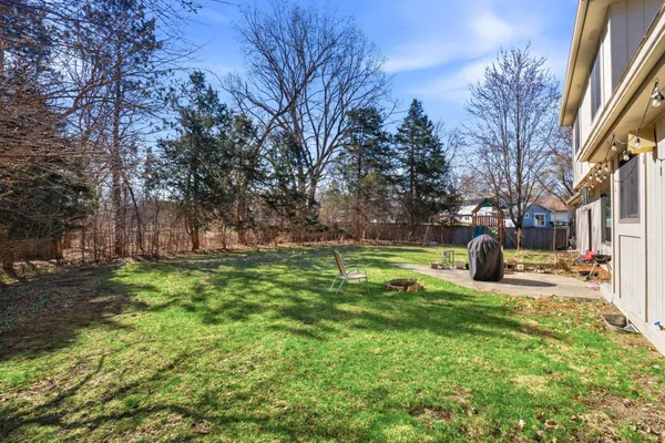 $4,295 | 10427 Brown Farm Circle, Eden Prairie, MN 55347