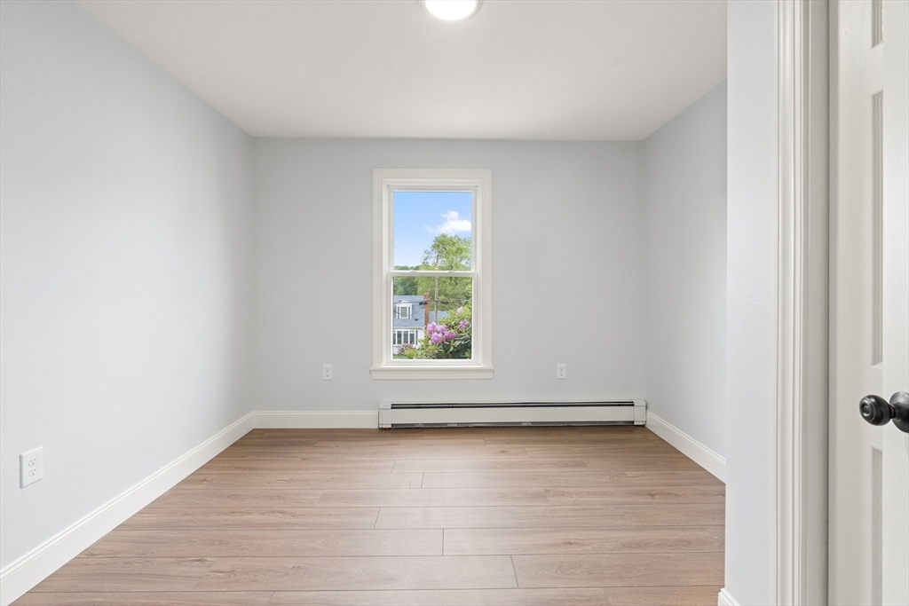 134 Edgemere Road Lynn, MA 01904 - Photo 15 of 37 Gallery Image 15