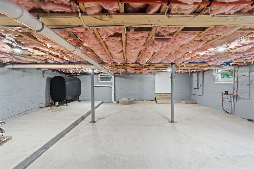 134 Edgemere Road Lynn, MA 01904 - Photo 26 of 37 Gallery Image 26