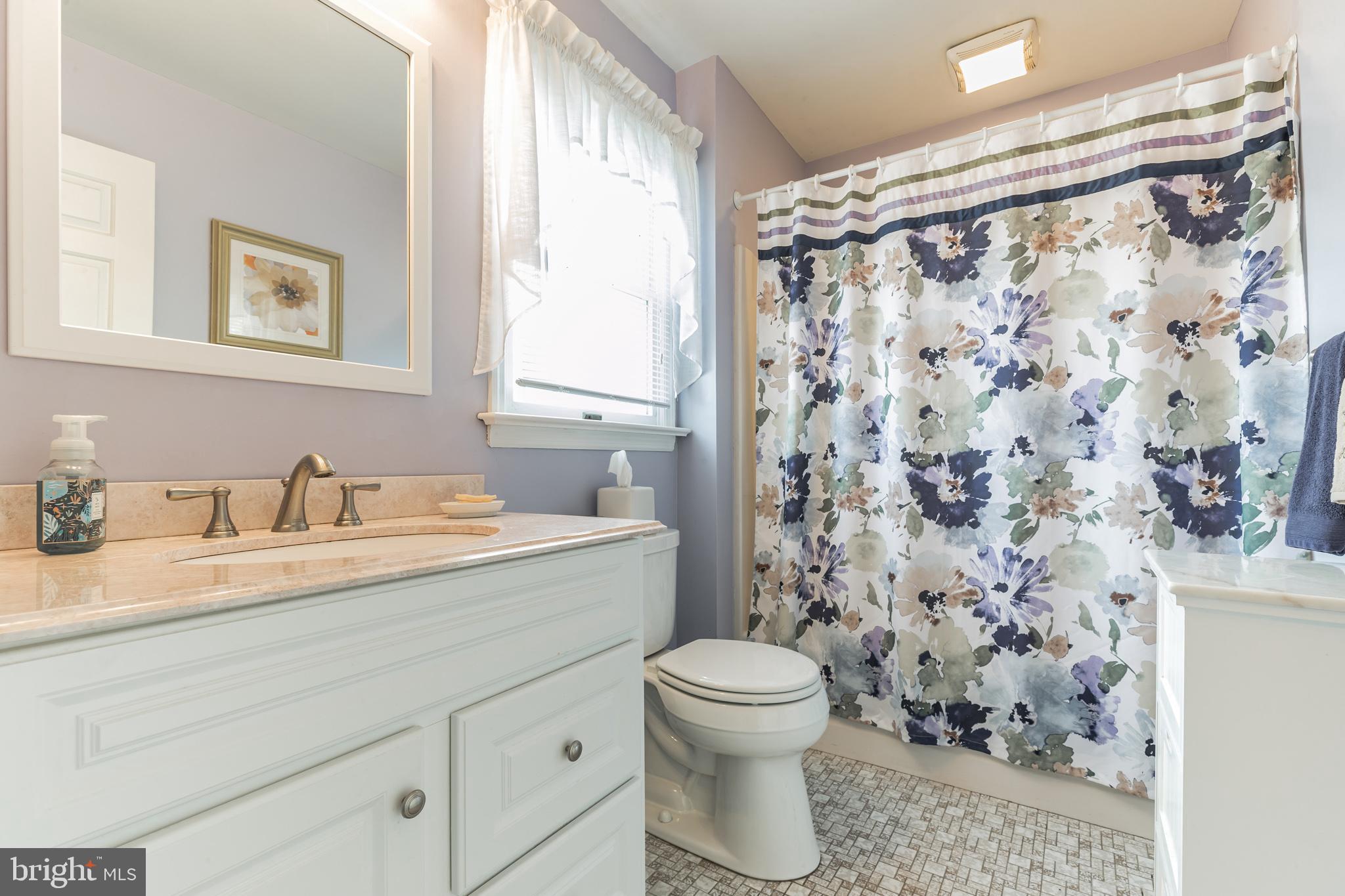 212 West Rodgers Street Ridley Park, PA 19078 - Photo 24 of 31 Bathroom