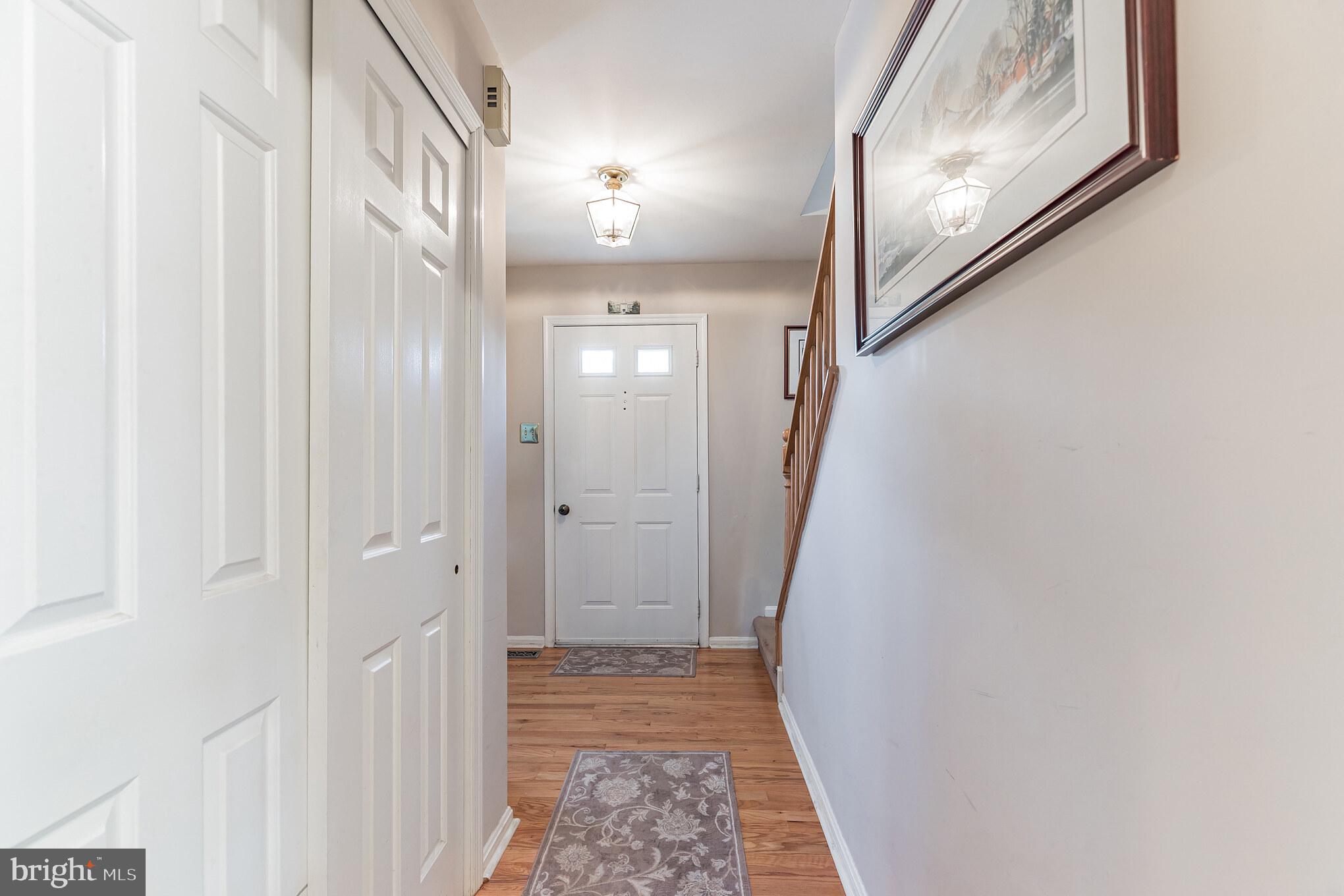 212 West Rodgers Street Ridley Park, PA 19078 - Photo 3 of 31 Foyer