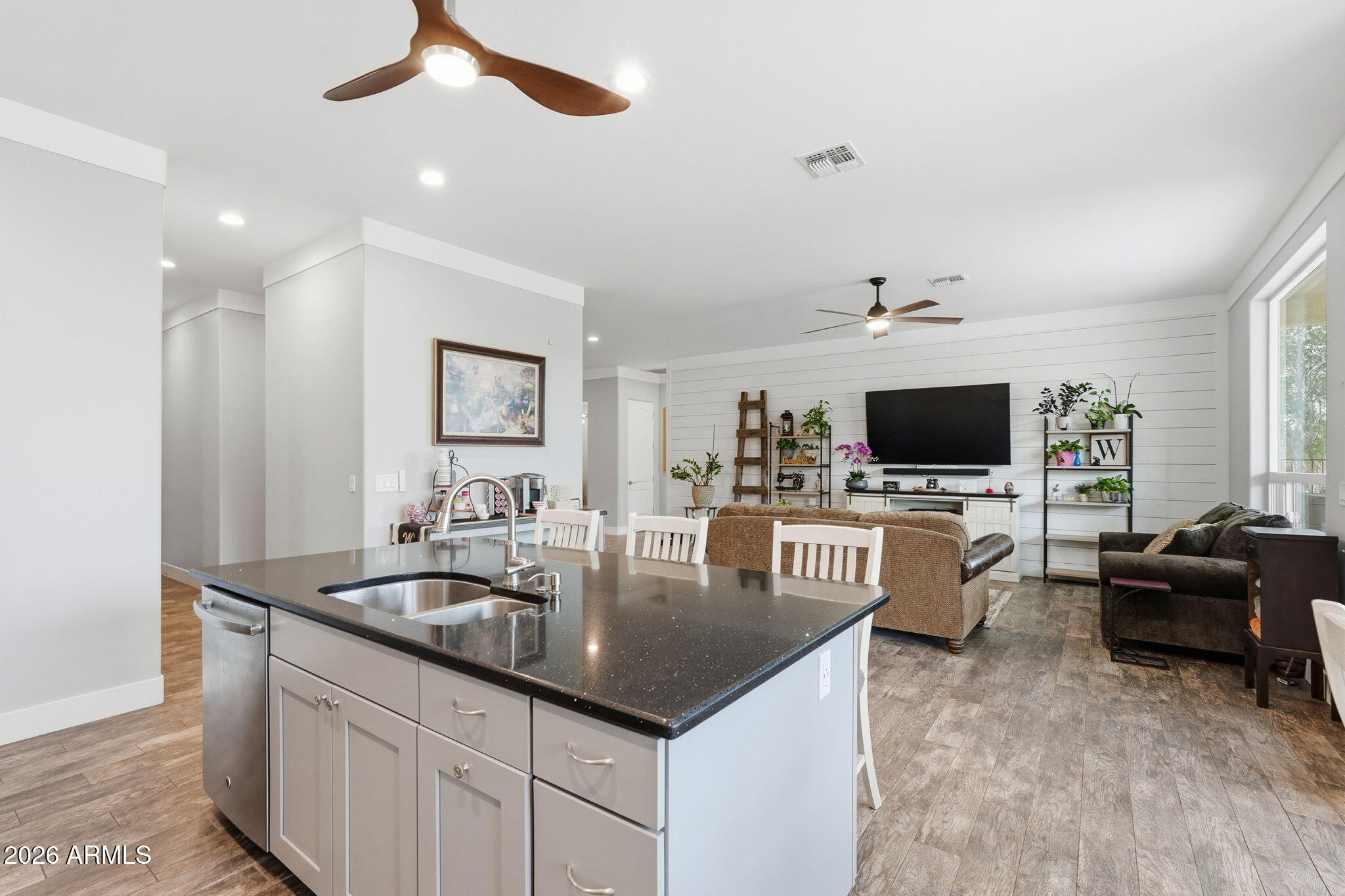 1067 South Trigger Court Apache Junction, AZ 85119 - Photo 15 of 60 ListerPros-15