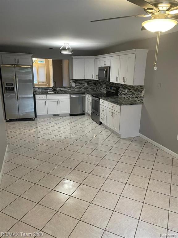 800 North Beech Daly Road Dearborn Heights, MI 48127 - Photo 9 of 26