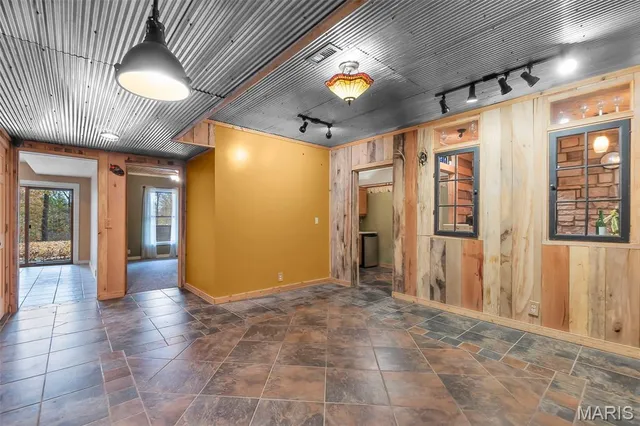 $625,000 | 53 Bonanza Lane, Scott City, MO 63780