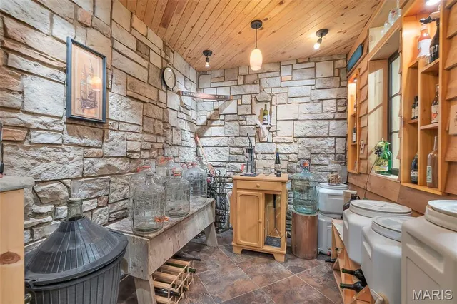 $625,000 | 53 Bonanza Lane, Scott City, MO 63780