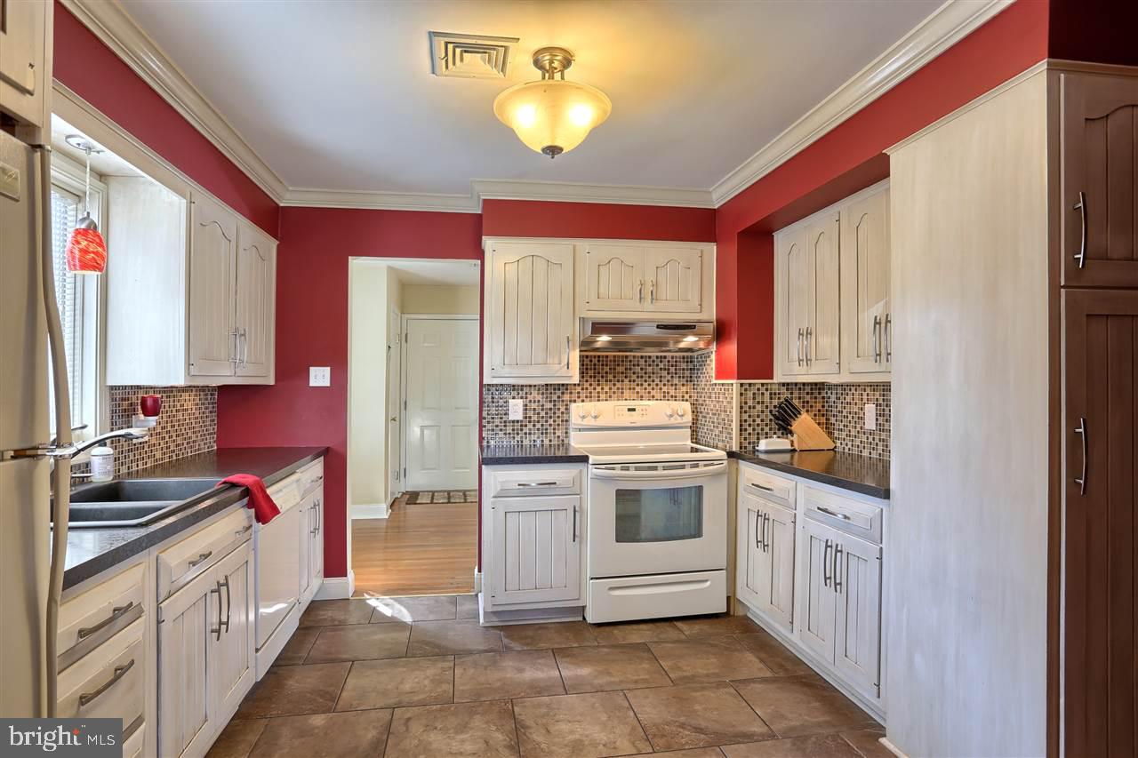 28 Charlton Road Harrisburg, PA 17112 - Photo 8 of 25 Gallery Image 8