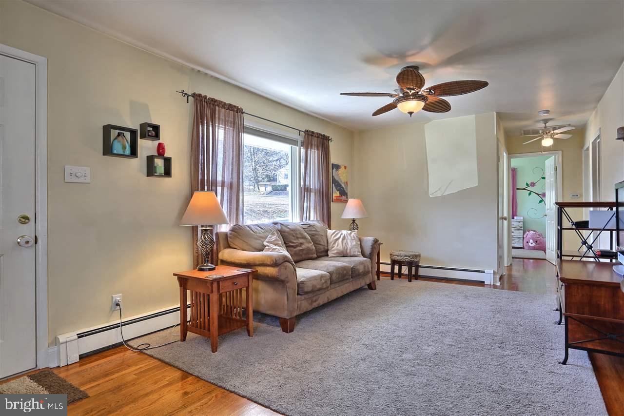28 Charlton Road Harrisburg, PA 17112 - Photo 10 of 25 Gallery Image 10