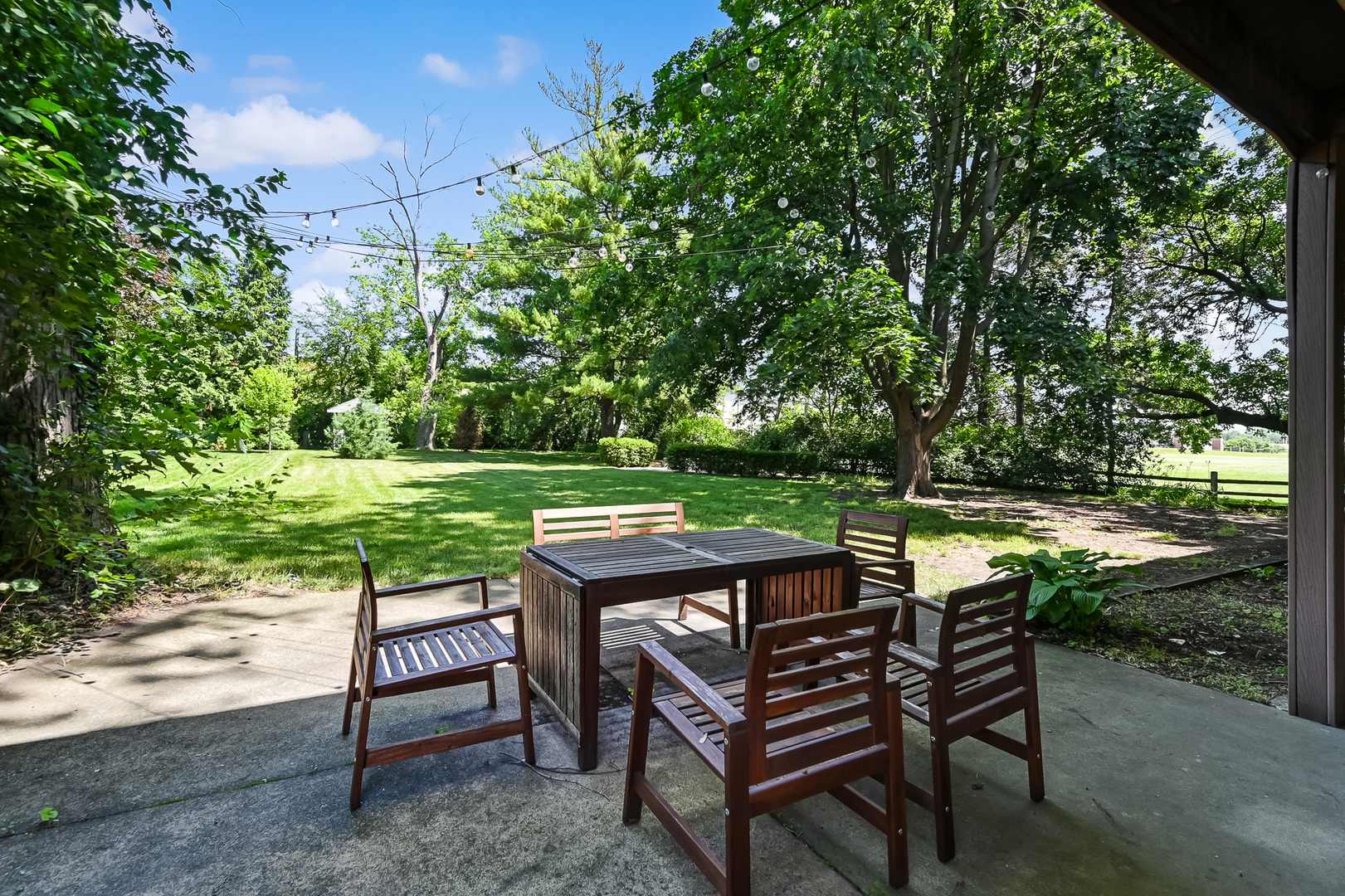 545 Highland Road Hinsdale, IL 60521 - Photo 27 of 29 a view of a wooden bench sitting in a park