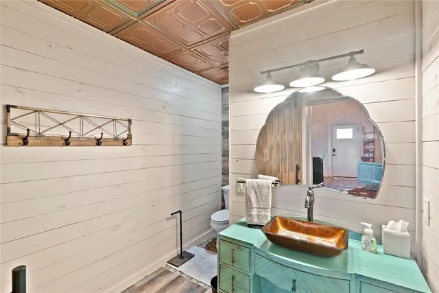 $633,000 | 26759 Highway 90, Bedias, TX 77831