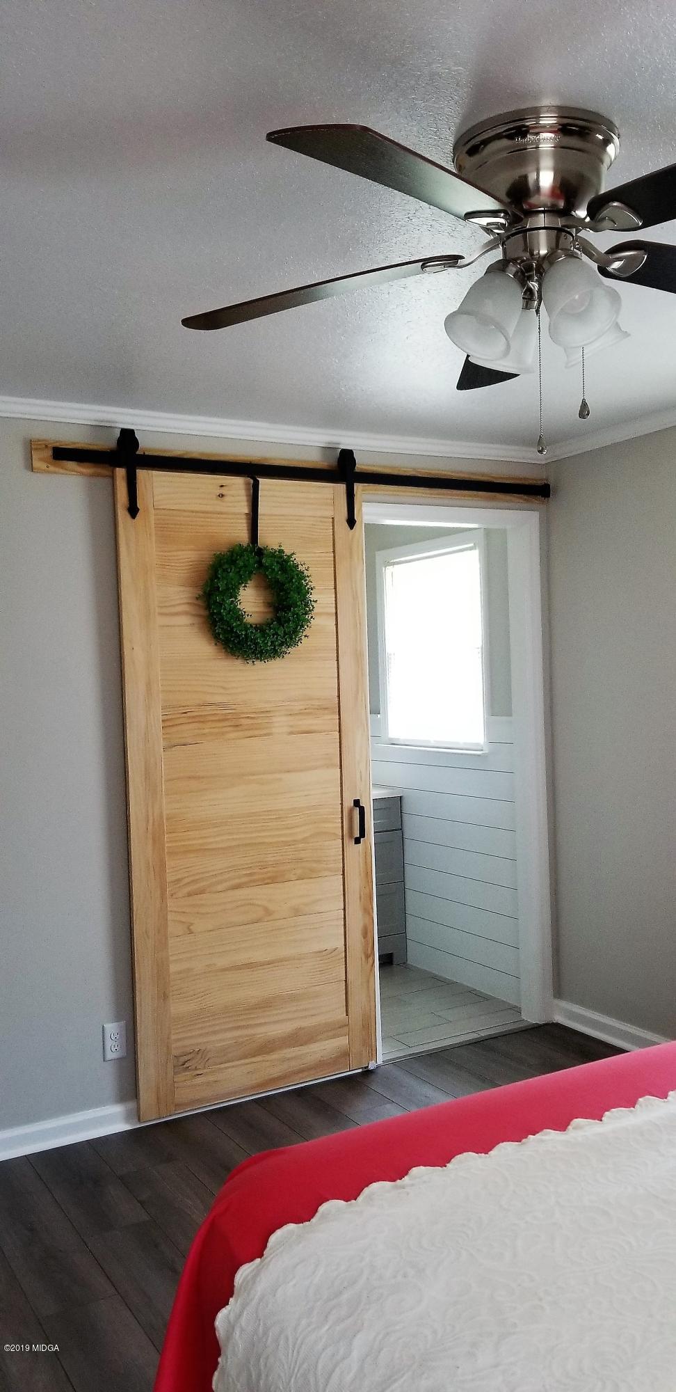 6609 Vinson Road Macon, GA 31216 - Photo 10 of 22 a view of walk in closet
