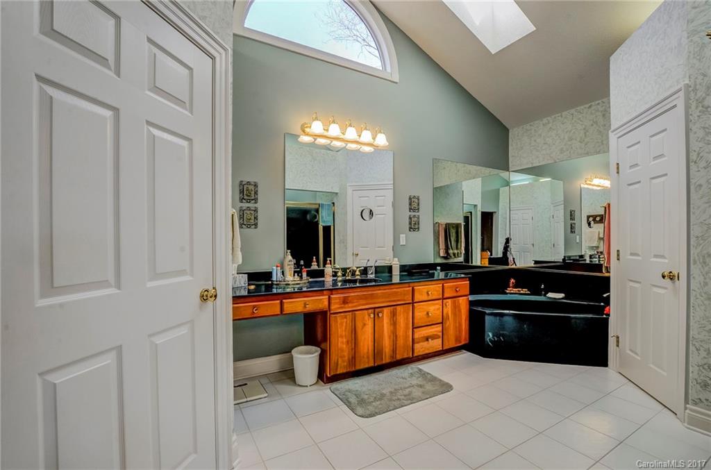 55 Cedar Summit Road Asheville, NC 28803 - Photo 13 of 24 Gallery Image 13