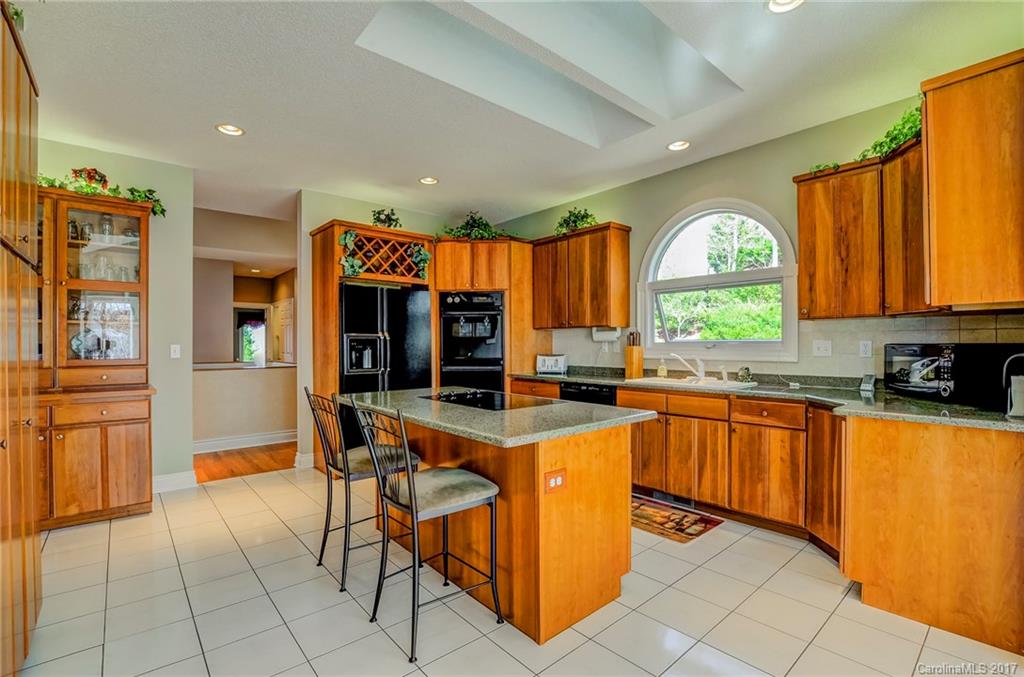 55 Cedar Summit Road Asheville, NC 28803 - Photo 8 of 24 Gallery Image 8