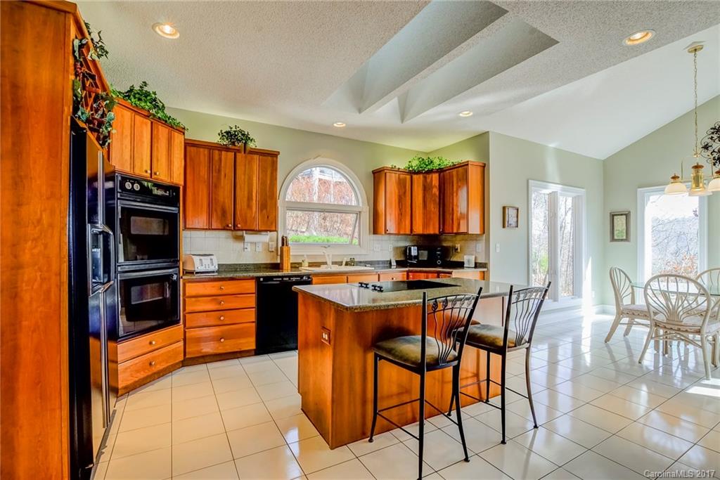 55 Cedar Summit Road Asheville, NC 28803 - Photo 10 of 24 Gallery Image 10