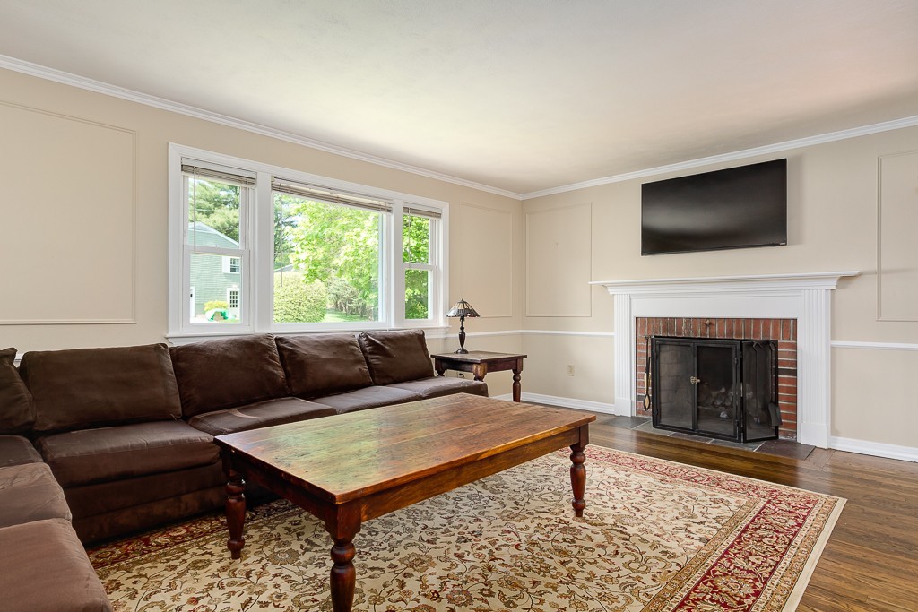 15 Eastview Road Hopkinton, MA 01748 - Photo 3 of 20 Gallery Image 3