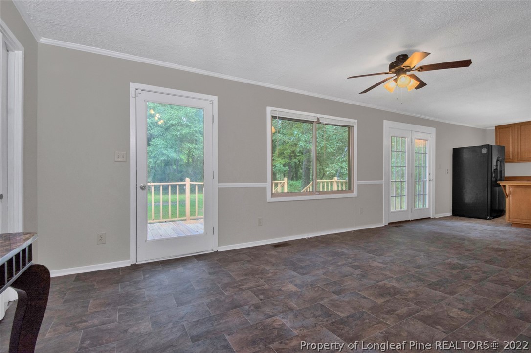 2055 Yarborough Road St. Pauls, NC 28384 - Photo 11 of 33 Gallery Image 11