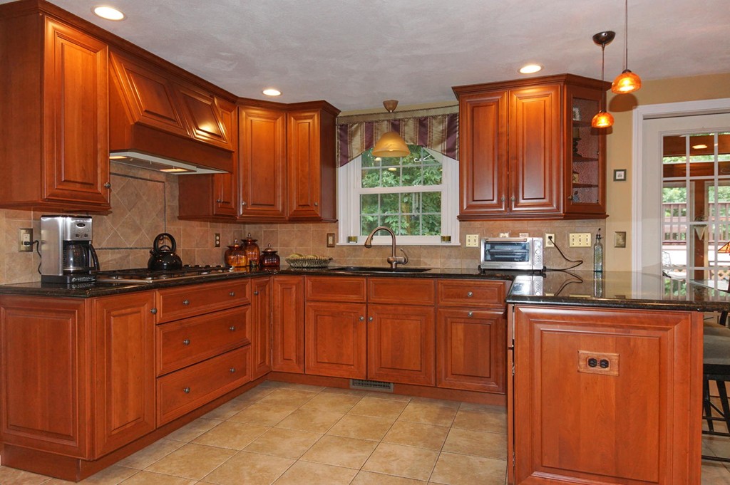 9 Virginia Road Tyngsborough, MA 01879 - Photo 3 of 30 Gallery Image 3
