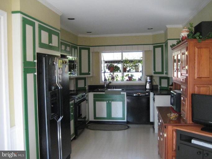 3305 Hooper Road New Windsor, MD 21776 - Photo 4 of 15 Kitchen