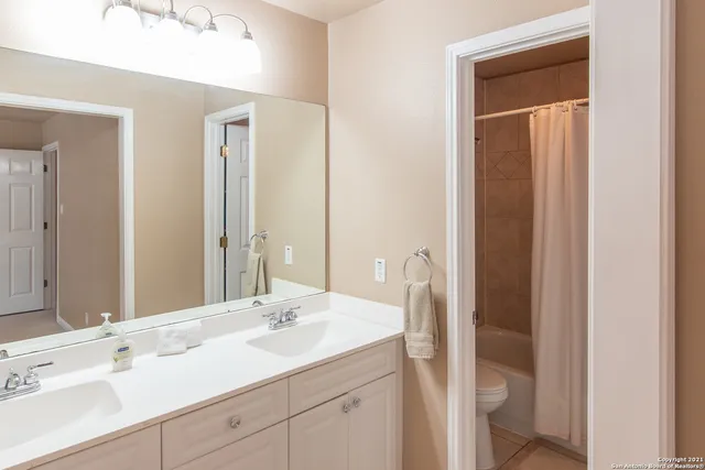 $1,525 | 32 Chapel Hill Circle, Unit 32, San Antonio, TX 78240