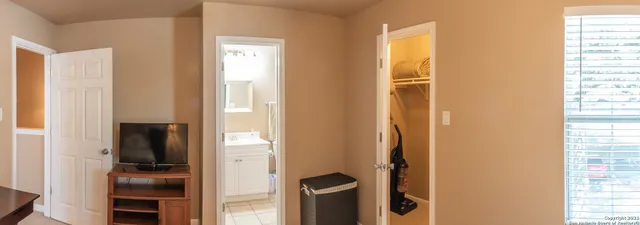 $1,525 | 32 Chapel Hill Circle, Unit 32, San Antonio, TX 78240