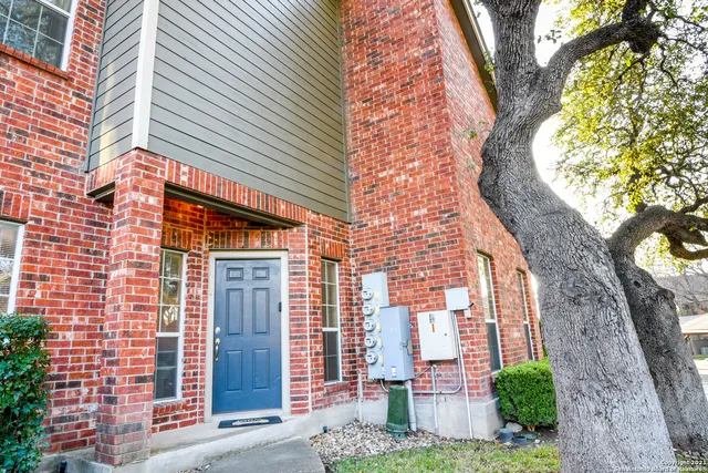 $1,525 | 32 Chapel Hill Circle, Unit 32, San Antonio, TX 78240