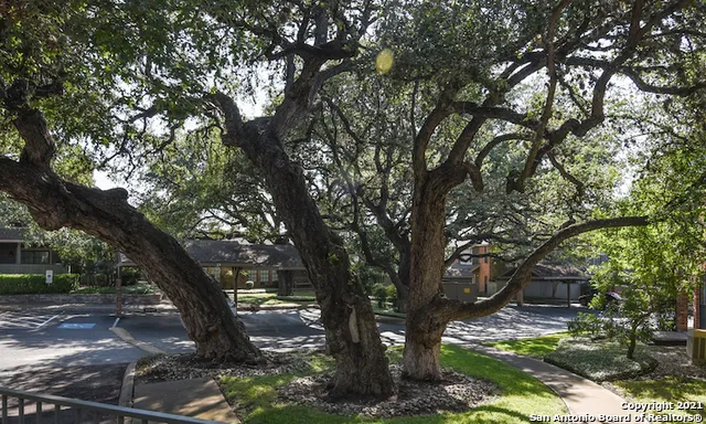 $1,525 | 32 Chapel Hill Circle, Unit 32, San Antonio, TX 78240