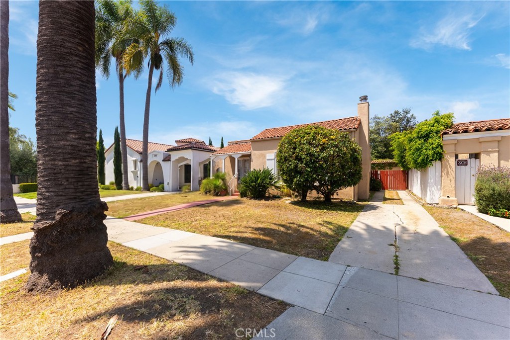 203 South Carson Road Beverly Hills, CA 90211 - Photo 1 of 47