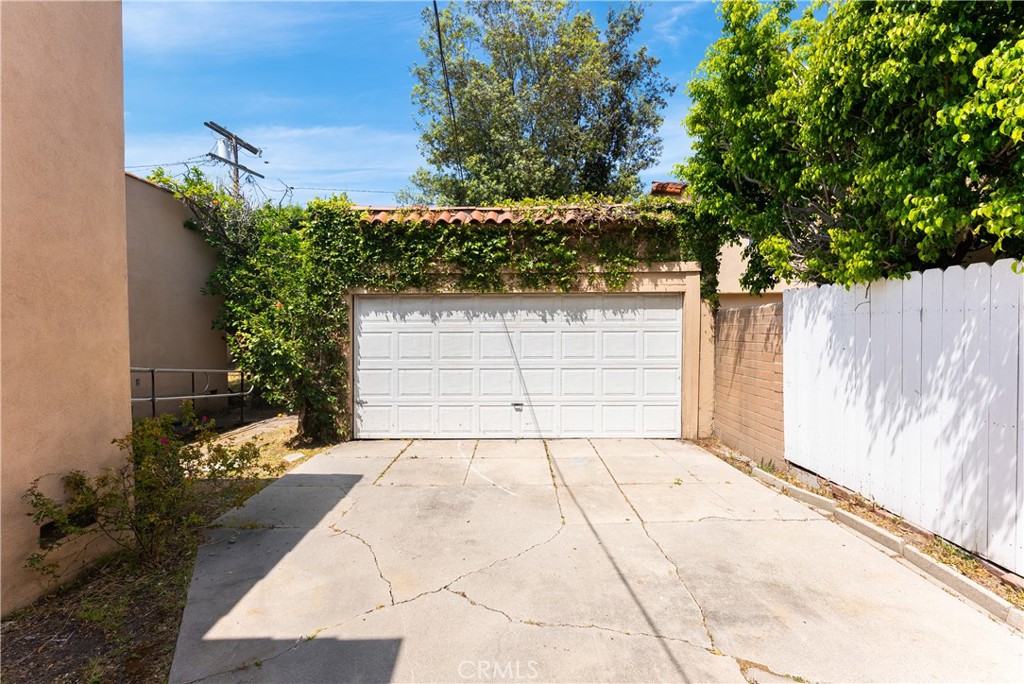 203 South Carson Road Beverly Hills, CA 90211 - Photo 34 of 47