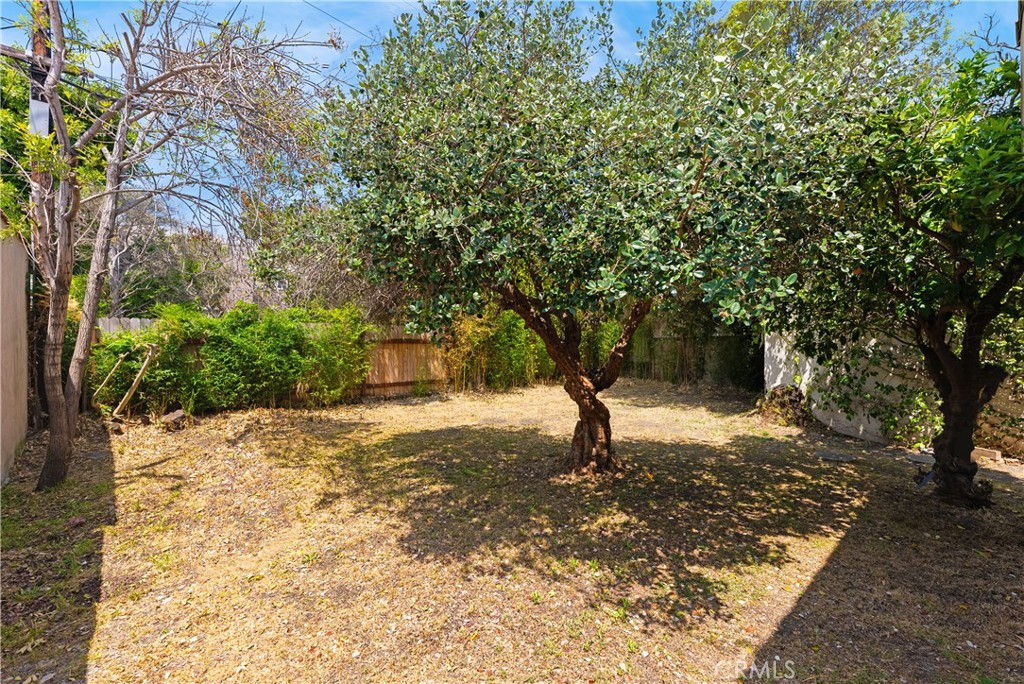203 South Carson Road Beverly Hills, CA 90211 - Photo 39 of 47