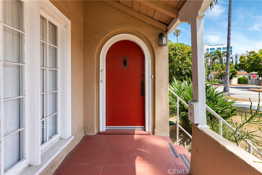 203 South Carson Road Beverly Hills, CA 90211 - Photo 4 of 47