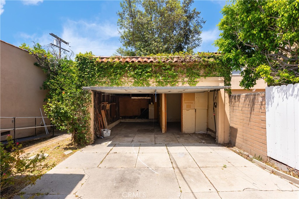 203 South Carson Road Beverly Hills, CA 90211 - Photo 44 of 47