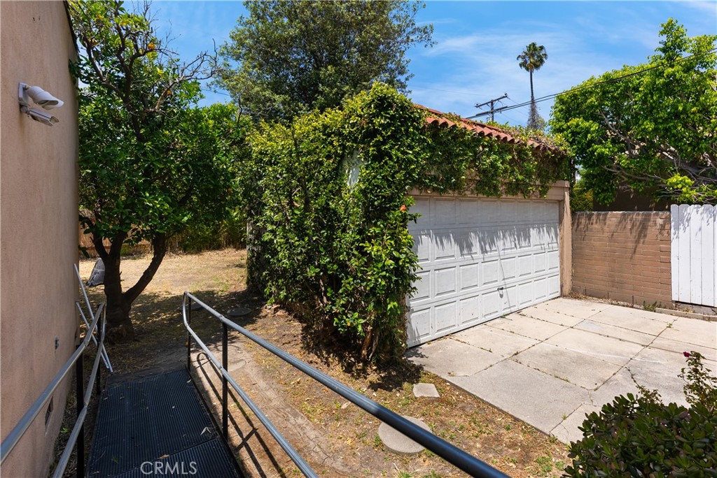 203 South Carson Road Beverly Hills, CA 90211 - Photo 46 of 47
